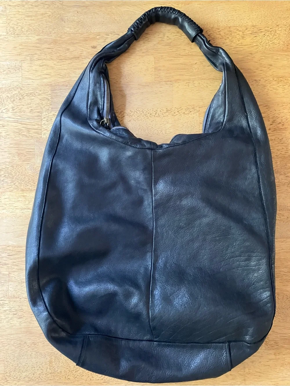 Errelleventidue Leather Floral Hobo Bag